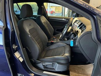 VOLKSWAGEN GOLF 2.0 Golf R-Line TDI BlueMotion Technology Semi-Auto 5dr