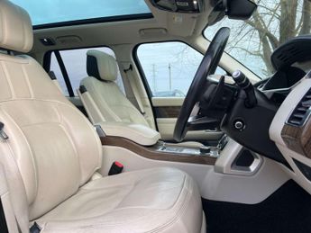 LAND ROVER RANGE ROVER 3.0 Range Rover Vogue SE TDV6 Auto 4WD 5dr