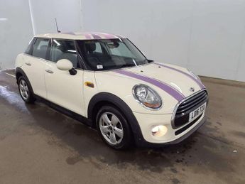 MINI Hatch 1.5 Cooper D 5dr - NATIONAL DELIVERY*