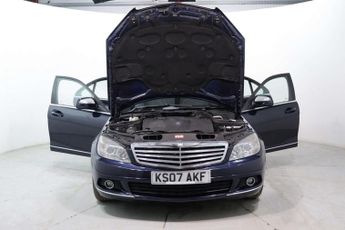 MERCEDES C-CLASS 2.1 C220 CDI Elegance Auto Euro 4 4dr