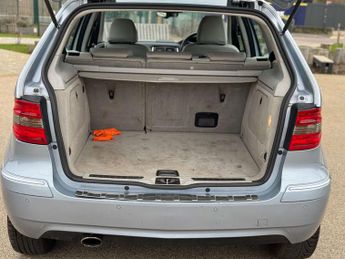 MERCEDES B-CLASS 2.0 B180 CDi SE CVT 5dr