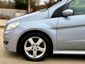 MERCEDES B-CLASS 2.0 B180 CDi SE CVT 5dr