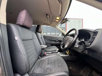 MITSUBISHI OUTLANDER 2.0h 12kWh Juro CVT 4WD Euro 6 (s/s) 5dr