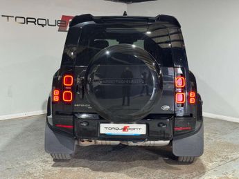 Land Rover DEFENDER 3.0 D300 MHEV X-Dynamic HSE SUV 5dr Diesel Auto 4WD Euro 6 (s/s)