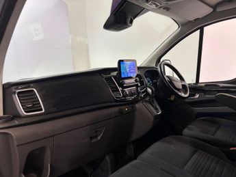 Ford Transit Custom 320 Limited 2.0 EcoBlue Auto SWB