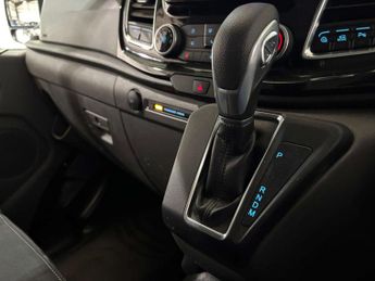 Ford Transit Custom 320 Limited 2.0 EcoBlue Auto SWB