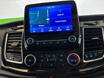 Ford Transit Custom 320 Limited 2.0 EcoBlue Auto SWB