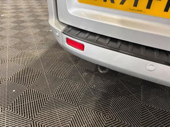 Ford Transit Custom 320 Limited 2.0 EcoBlue Auto SWB