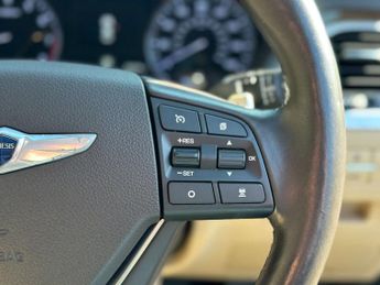 HYUNDAI GENESIS 3.8 Genesis V6 Auto 4dr