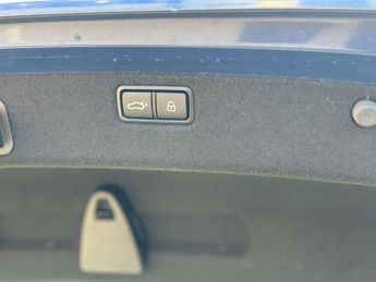 HYUNDAI GENESIS 3.8 Genesis V6 Auto 4dr