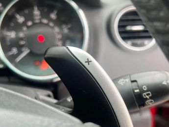 PEUGEOT 3008 1.6 3008 Exclusive HDi Semi-Auto 5dr