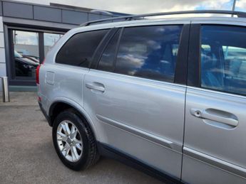 VOLVO XC90 2.4 XC90 SE D5 Auto 4WD 5dr