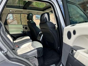 LAND ROVER RANGE ROVER SPORT 3.0 Range Rover Sport Autobiography Dynamic SDV6 Auto 4WD 5dr
