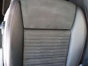 MERCEDES-BENZ B-CLASS 1.5 B 180 AMG Line Premium D Auto 5dr