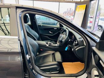 MERCEDES-BENZ C-CLASS 2.0 C200 SE Executive Auto 4dr