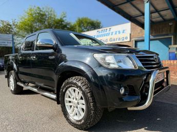 Toyota Hi Lux 3.0 HI-Luxury Invincible D-4D 4x4 Double Cab Auto 4WD 5dr