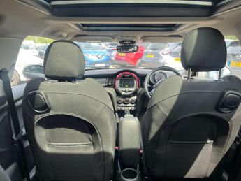 MINI HATCH 1.5 Cooper Classic Auto 3dr