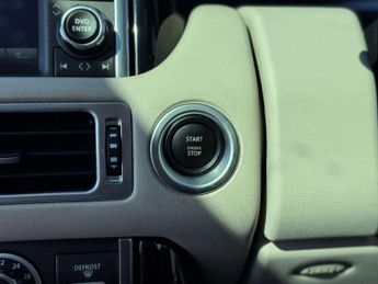 LAND ROVER RANGE ROVER 4.4 Range Rover Vogue SE TDV8 Automatic 4WD 5dr - NATIONAL DELIV