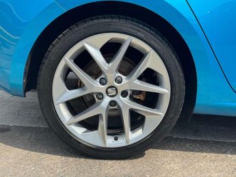 SEAT LEON 1.8 Leon FR Technology TSi Semi-Automatic 5dr - NATIONAL DELIVER
