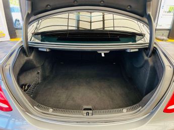 MERCEDES-BENZ E-CLASS 2.0 E 220 D SE Auto 4dr