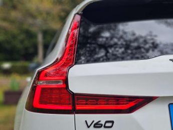 VOLVO V60 2.0 V60 R-Design+ D4 Auto 5dr