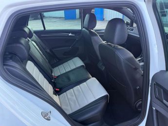 VOLKSWAGEN GOLF 2.0 Golf R DSG 4WD 5dr