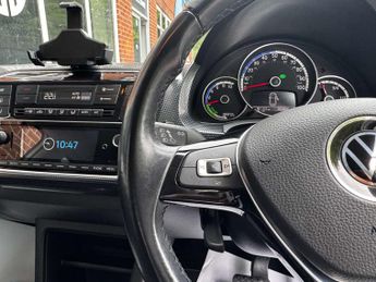 VOLKSWAGEN UP! e-up! 5dr