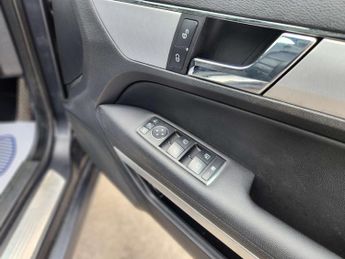 MERCEDES-BENZ E-CLASS 3.0 E350 Sport CDi BlueEfficiency 265 Auto 2dr