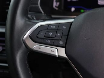 VOLKSWAGEN T-CROSS 1.0 T-Cross R-Line TSI Semi-Auto 5dr