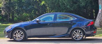 LEXUS IS 2.5 IS 300h Advance CVT 4dr