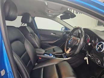 MERCEDES-BENZ A-CLASS 2.1 A 200 D Sport Premium Auto 5dr