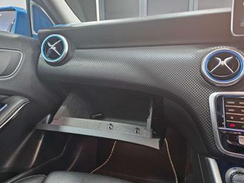 MERCEDES-BENZ A-CLASS 2.1 A 200 D Sport Premium Auto 5dr