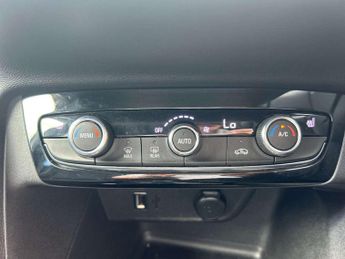 VAUXHALL CORSA Corsa E Elite Nav Premium 5dr