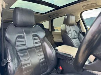 LAND ROVER RANGE ROVER SPORT 4.4 Range Rover Sport Autobiography Dynamic SDV8 Automatic 4WD 5