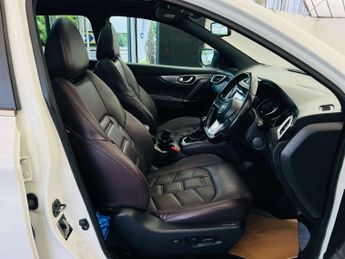 NISSAN QASHQAI 1.6 Qashqai Tekna+ dCi CVT 5dr