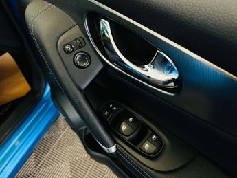 NISSAN QASHQAI 1.6 Qashqai Tekna dCi CVT 5dr