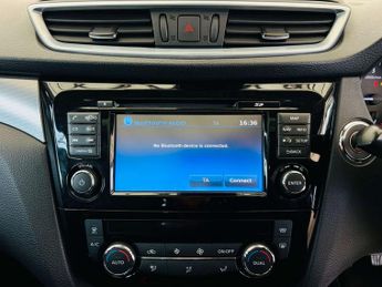 NISSAN QASHQAI 1.6 Qashqai Tekna dCi CVT 5dr