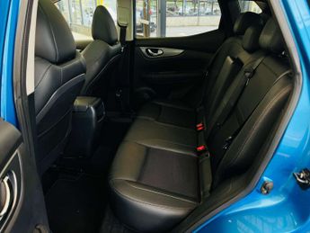 NISSAN QASHQAI 1.6 Qashqai Tekna dCi CVT 5dr
