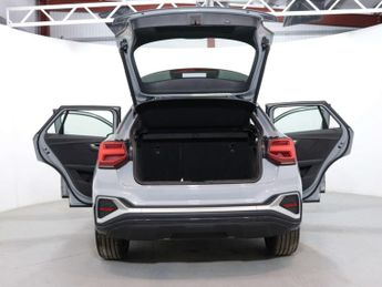 AUDI Q2 1.5 Q2 S Line 35 TFSI Semi-Auto 5dr