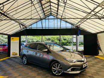 Toyota Auris 1.8 Auris Excel TSS Hybrid VVT-i CVT 5dr