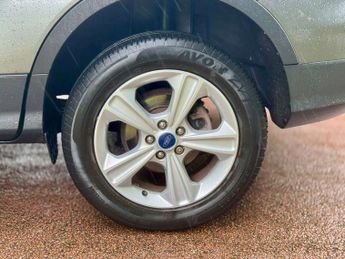 FORD KUGA 2.0 Kuga Zetec 4x4 TDCi Auto 4WD 5dr