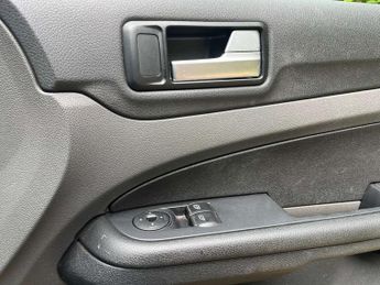 Ford Focus 1.6 Focus LX Auto 5dr