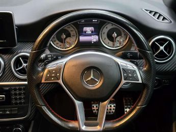 MERCEDES-BENZ A-CLASS 2.0 A250 AMG Sport 4Matic Auto 4WD 5dr