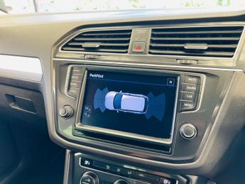 VOLKSWAGEN TIGUAN 2.0 Tiguan SE TDI BlueMotion Technology Semi-Auto 5dr