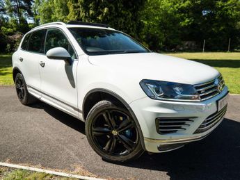Volkswagen Touareg 3.0 Touareg V6 R-Line+ TDI BlueMotion Technology Auto 4WD 5dr
