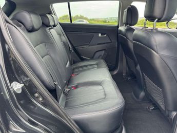 KIA SPORTAGE 2.0 Sportage KX-3 Sat Nav CRDi Auto 4WD 5dr