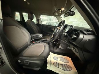 MINI HATCH 1.5 Cooper D Auto 5dr