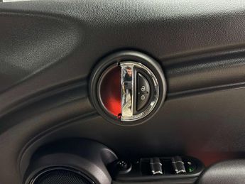 MINI HATCH 1.5 Cooper D Auto 5dr