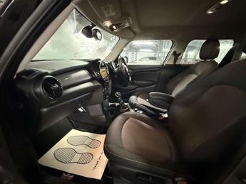 MINI HATCH 1.5 Cooper D Auto 5dr