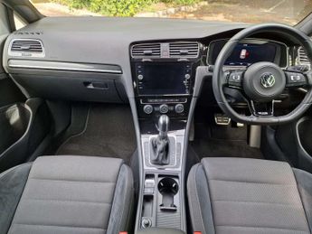 VOLKSWAGEN GOLF 2.0 Golf R TSi 4Motion Semi-Auto 4WD 5dr